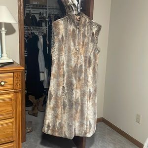 Faux long vest size large
